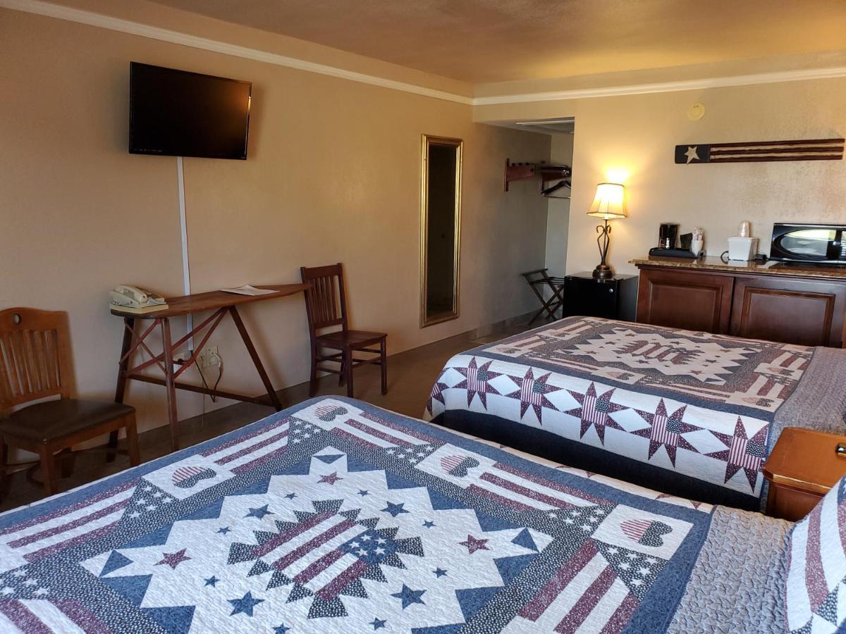 Oakley Kansas Country Inn מראה חיצוני תמונה