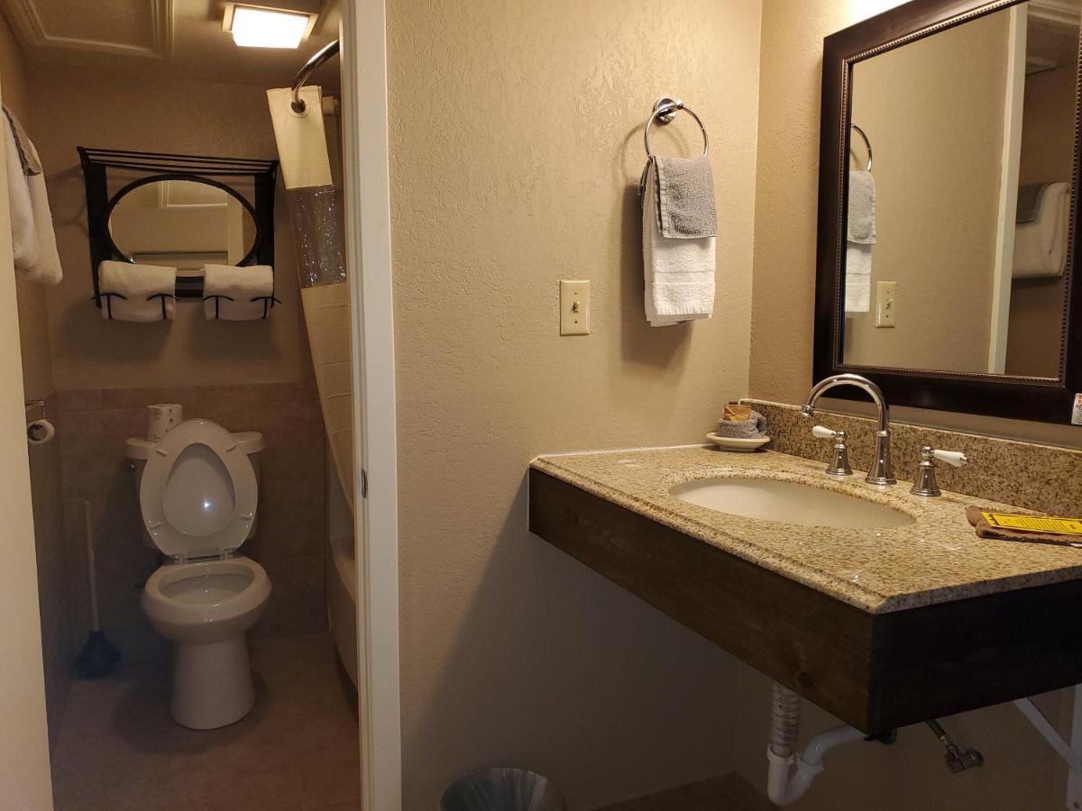 Oakley Kansas Country Inn מראה חיצוני תמונה