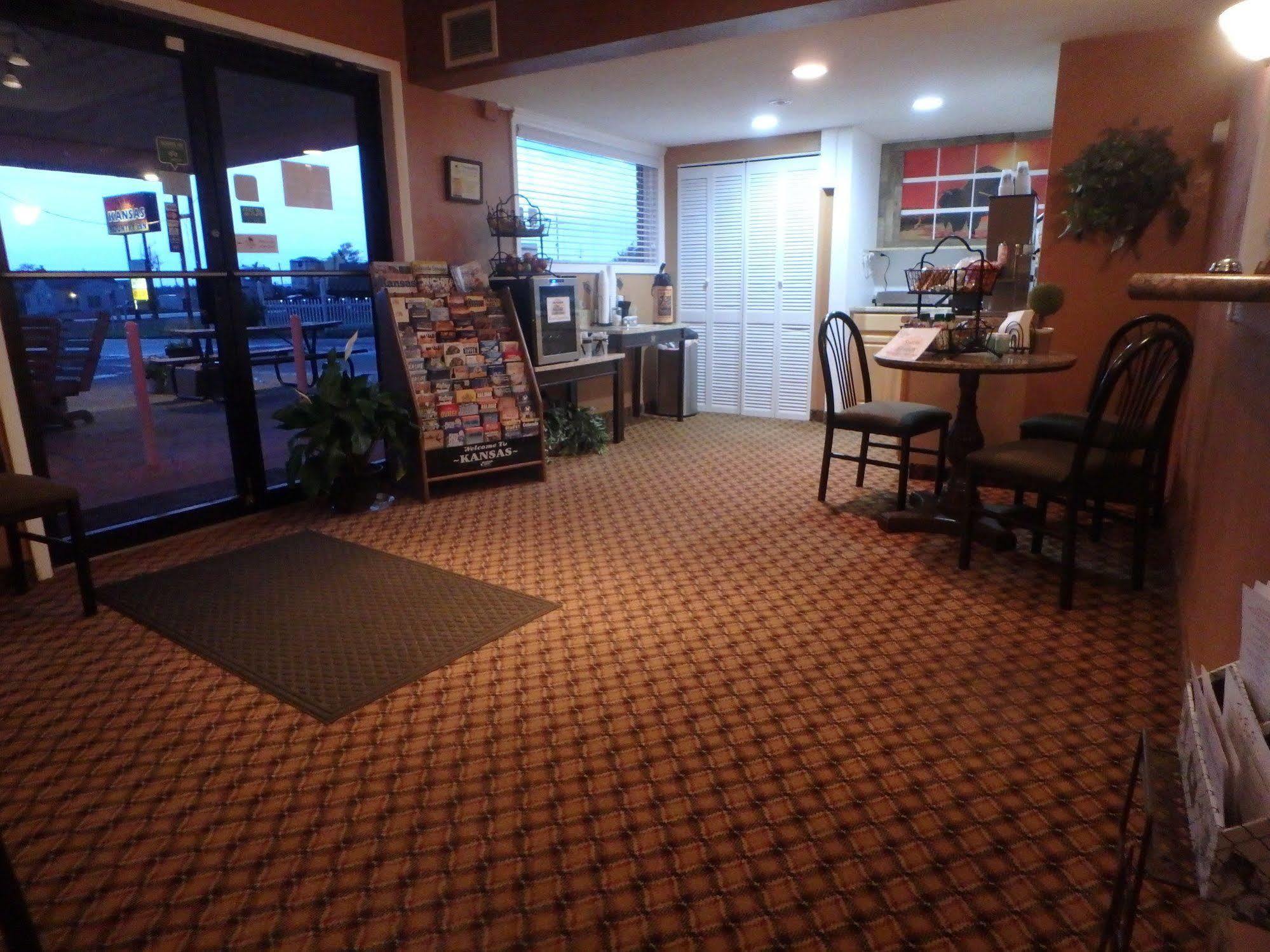 Oakley Kansas Country Inn מראה חיצוני תמונה